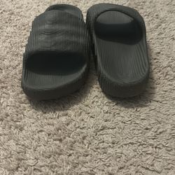Adidas Adilette 22 Slides Dark Grey size 8 men’s no box 