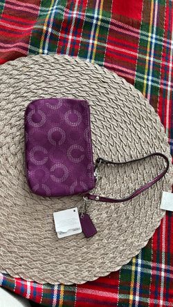  Coach Wristlet. 