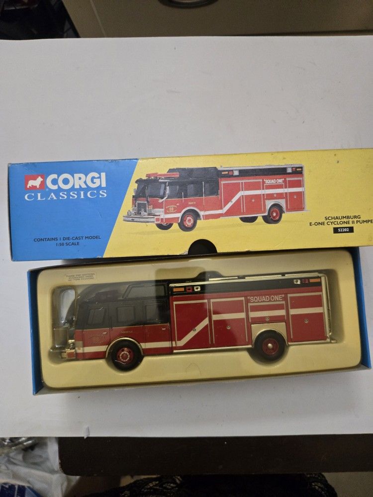 CORGI CLASSIC SCHAUMBURG FIRE TRUCK