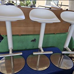 IKEA TOBIAS Clear Dining Chairs – Set of 2 – Chrome Base (Designer)