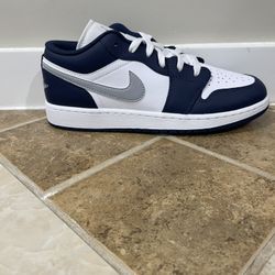 Jordan 1 Low Midnight Navy Wolf Grey