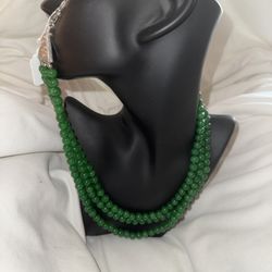 Stunning 3 Strand Adjustable Green Jade Necklace, 743 ct 