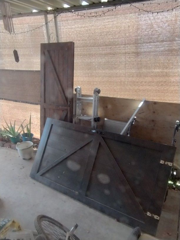 3 Barn Door