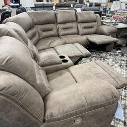 I’m Jon Green, Wayne’s Home Sales Representative🌟Ravenel Power Reclining Sectional Couch Set 🌟 Color Options