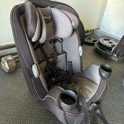 Children’s Car Seat (2)