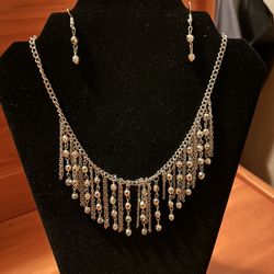 Necklace and Earring set