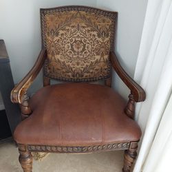 Brown Leather Vintage Chair Wide