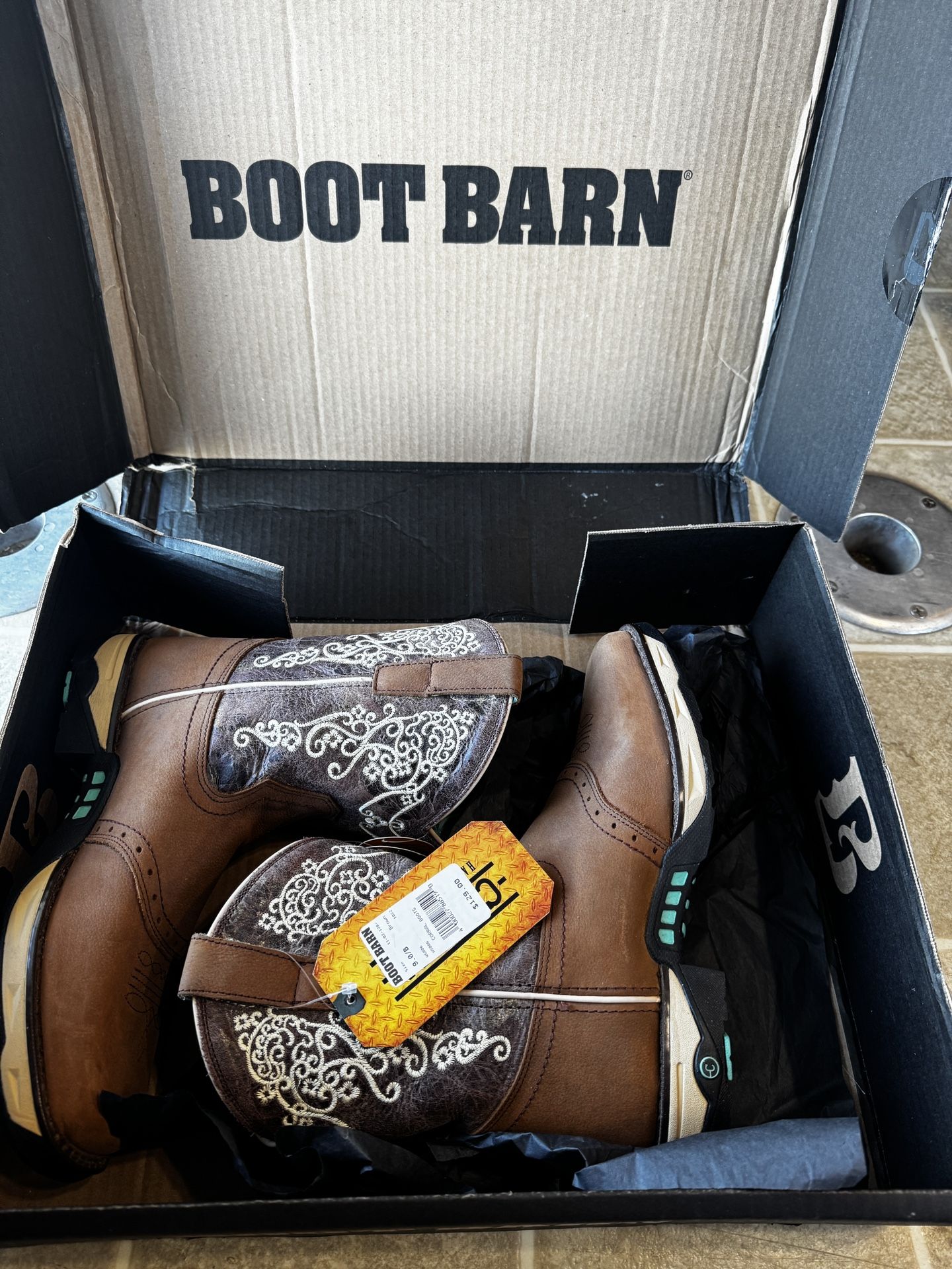 Boot Barn Women’s Boots Size 9 Brand New With Tags