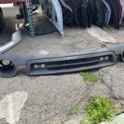 2007 - 2013 GMC Sierra Front bumper Lower Balance OEM