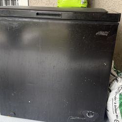 Arctic King 32” Chest Freezer – $100