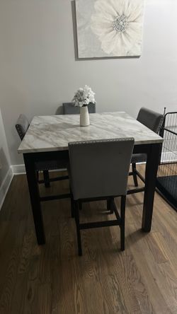 Dining room table