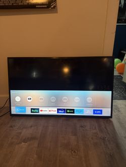 Samsung  40” 4k uhd smart tv  
