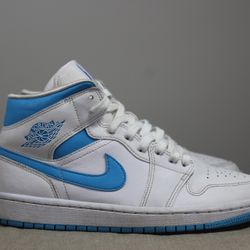 Size 8.5 - Air Jordan 1 Mid UNC W