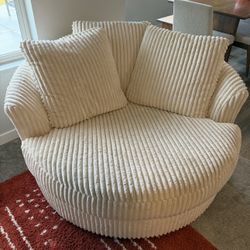 Round Swivel Accent Chair