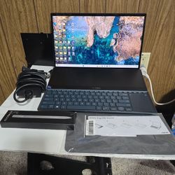 Asus Zenbook, 12th Gen, i9, 32GB Touchscreen Laptop With Stylus Pen/Backpack And All Accessories 