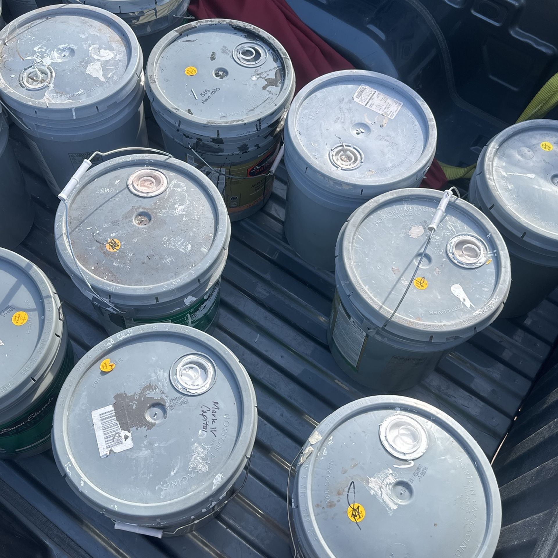 5 Gallon Buckets Of Paint for Sale in Phoenix, AZ OfferUp