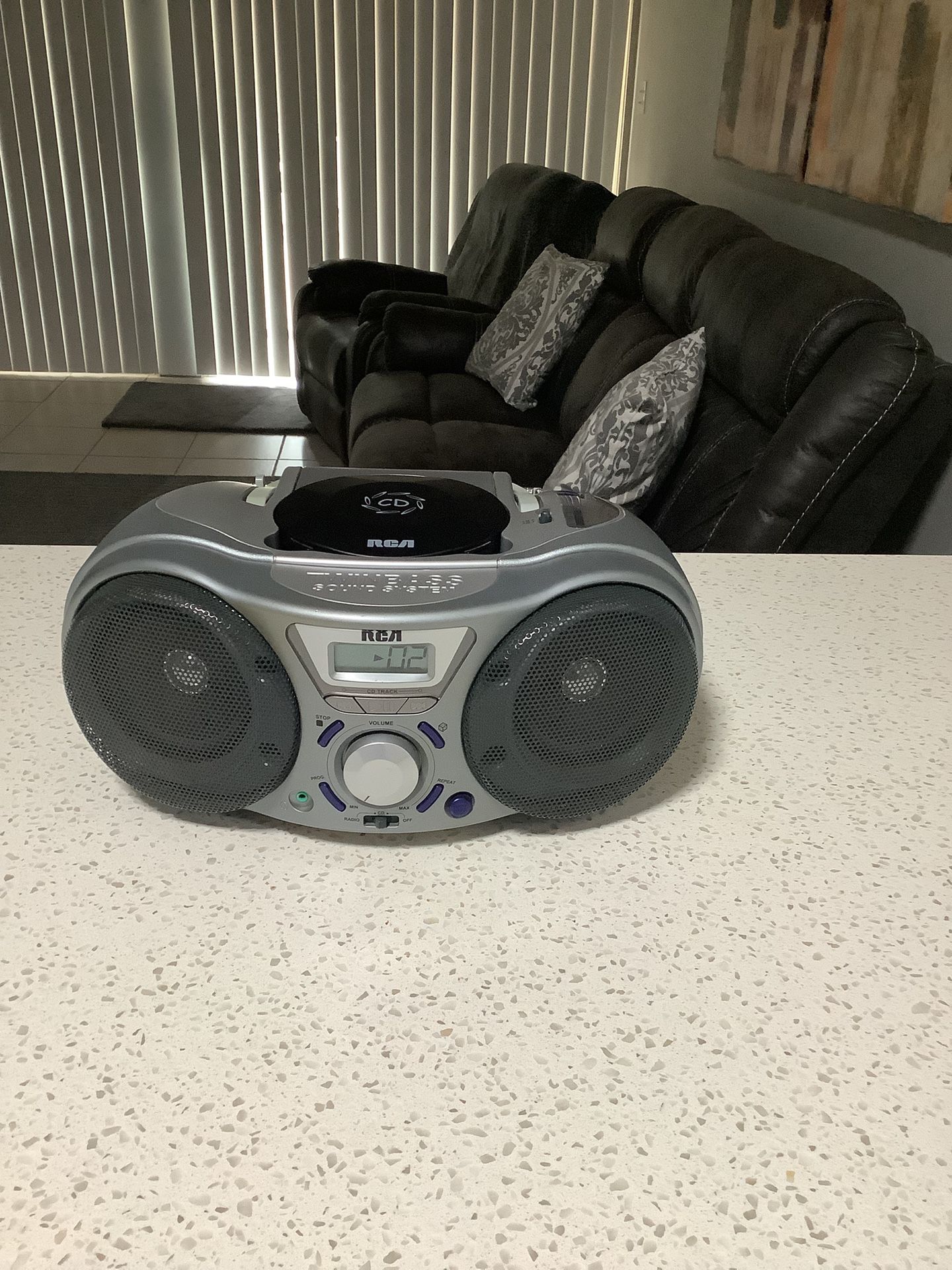 * RCA * Boombox Radio And Cd Player With Twin Bass Sound System . Like New . Mint . Must Be Seen To fully Appreciate .
