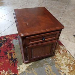 Chris Madden Night Stand End Table
