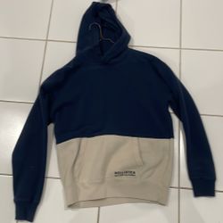 Hollister Hoodie for Sale in Everett, WA - OfferUp