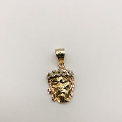 14k SMALL JESUS PENDANT 