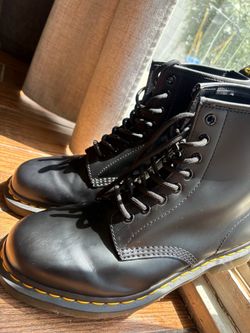 Dr Martens 1460 smooth leather