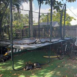 AlleyOOP Rectangle Trampoline with Enclosure