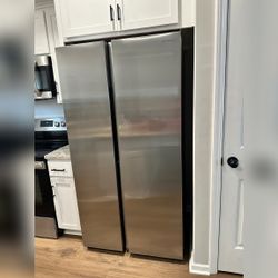 Samsung Side-by-Side Refrigerator, Stainless Steel - Like New - Memphis, TN