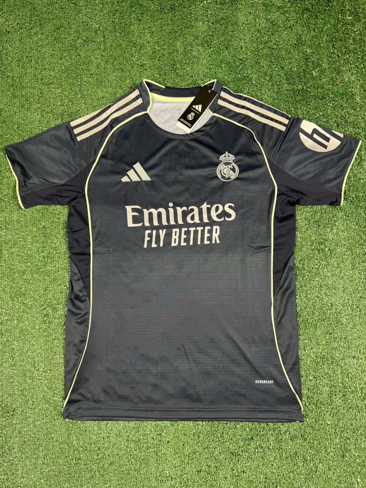 Adidas Real Madrid Away Jersey 25/26 Black/Neon – Size L