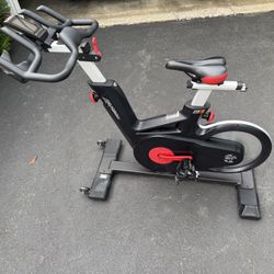 Spin Bike Life fitness iC6 Exercise Bike 