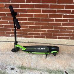 Electric Razor Scooter With Charger (Black label)  