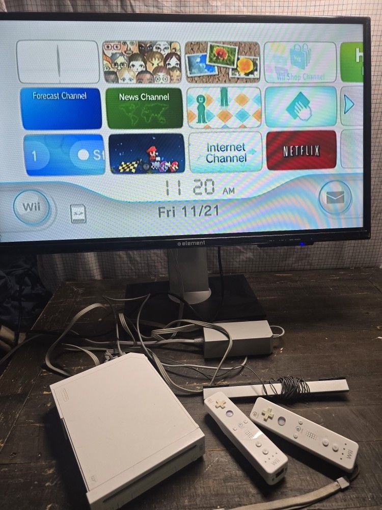 Wii Consol And Accessories 
