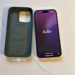 iPhone 15 Pro White Titanium  - With FREE CASE 