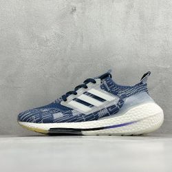 A.didas UltraBoost 21