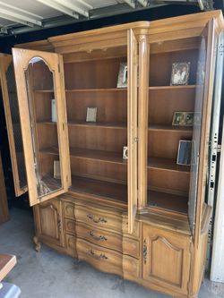 Beautiful China Cabinet Hutch 
