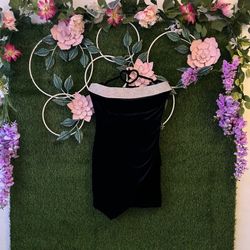 Black Strapless Dress With Leg Slit 