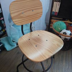 IKEA Kullaberg swivel chair in pine and black. 