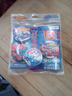 HOT WHEELS MIX AND MATCH LIP GLOSS WATCH SET
