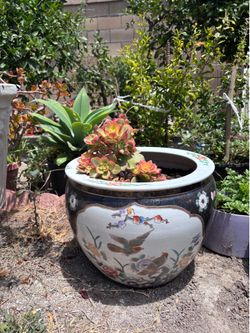 Vintage porcelain flower pot