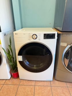 LG Gas Dryer True Steam 7.4-cu ft Stackable Vented Dryer with Steam Cycle