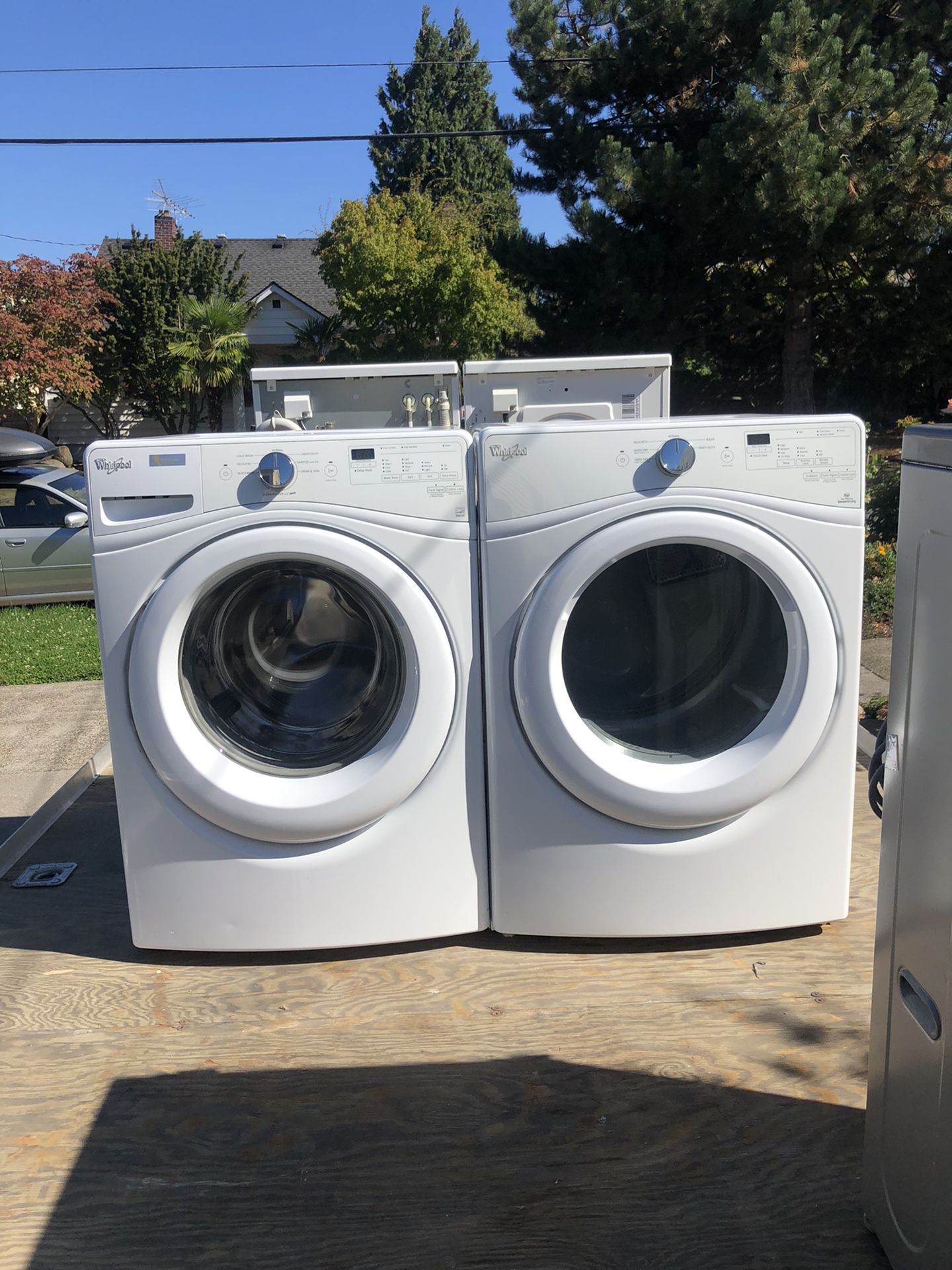 Whirlpool Washer & Dryer - Stackable 