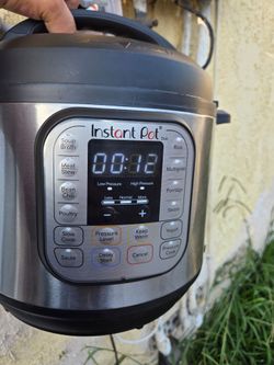 6-Quart Instant Pot Duo – Excellent Condition, Works Perfectly"