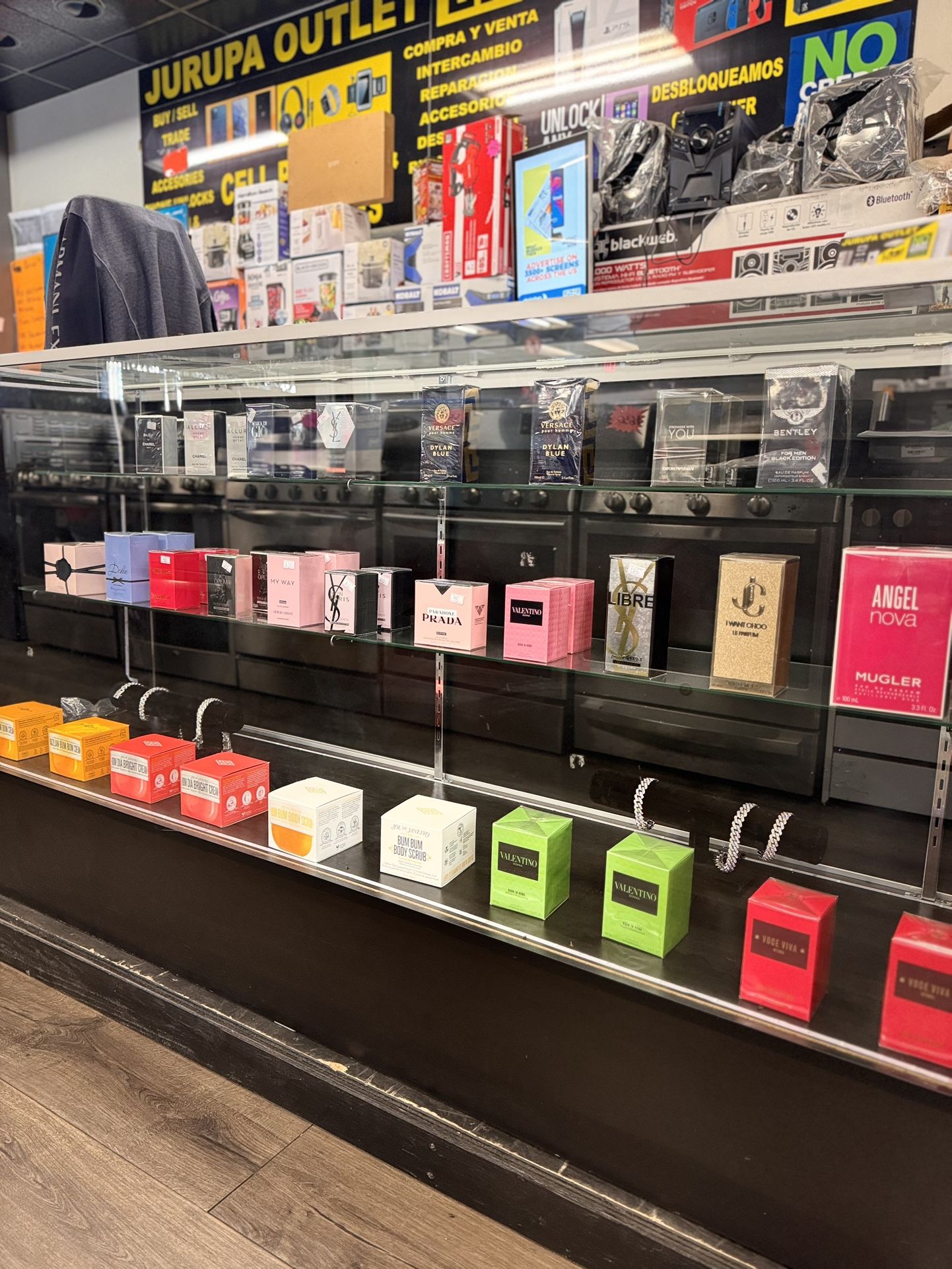 Perfume, Cologne & Skin Care (Take It Home In Payments/ llévatelo a casa en pagos)