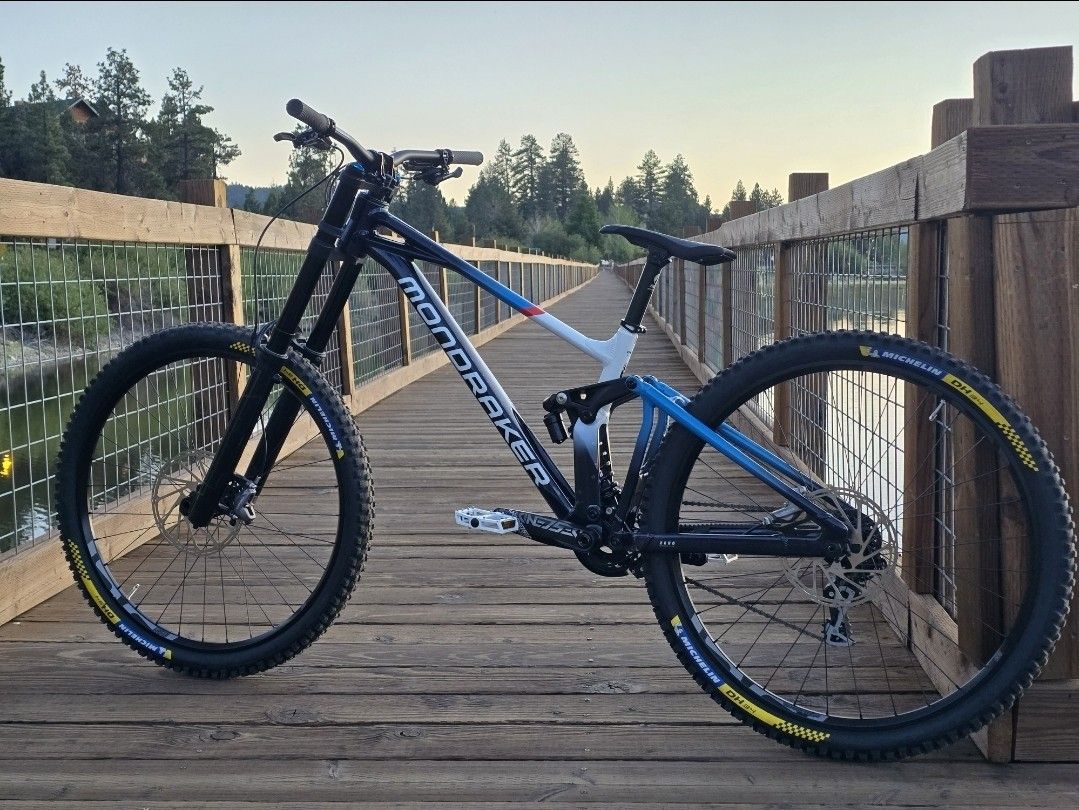 2025 Mondraker Summum R