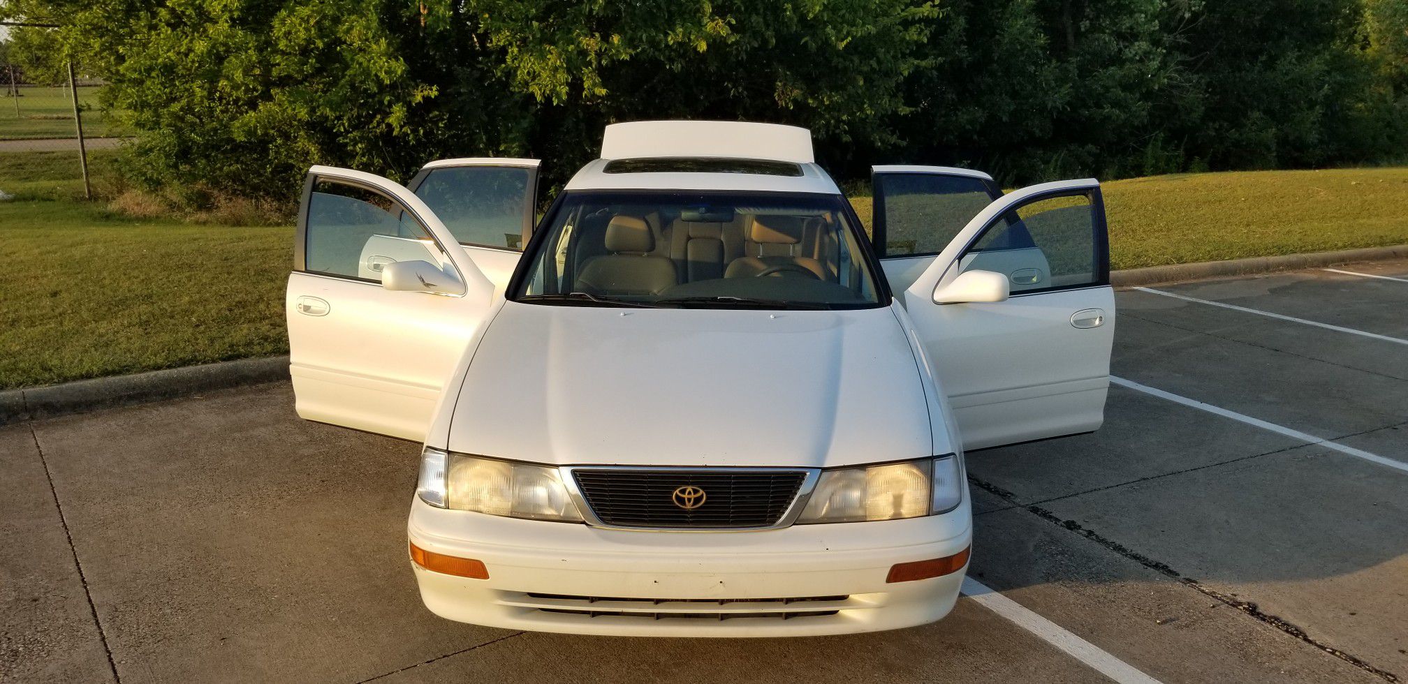 1997 Toyota Avalon XLS in Excellent condition