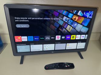 LG 24LQ520S-PU 24" HD Smart LED TV with webOS  and Remote in good working condition