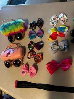 Girls bows/girls sunglasses ￼