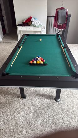 Pool/ Tennis Table