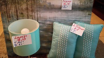 Frane, Lamp and Pillows