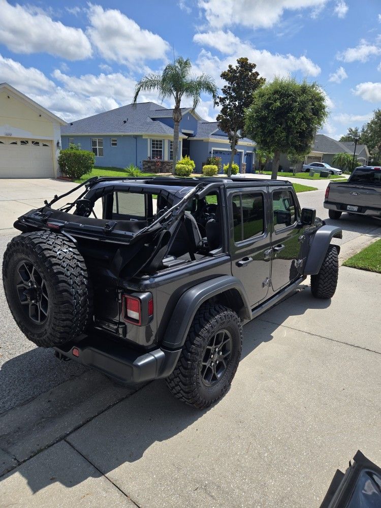 2024 Jeep Wrangler Soft Top