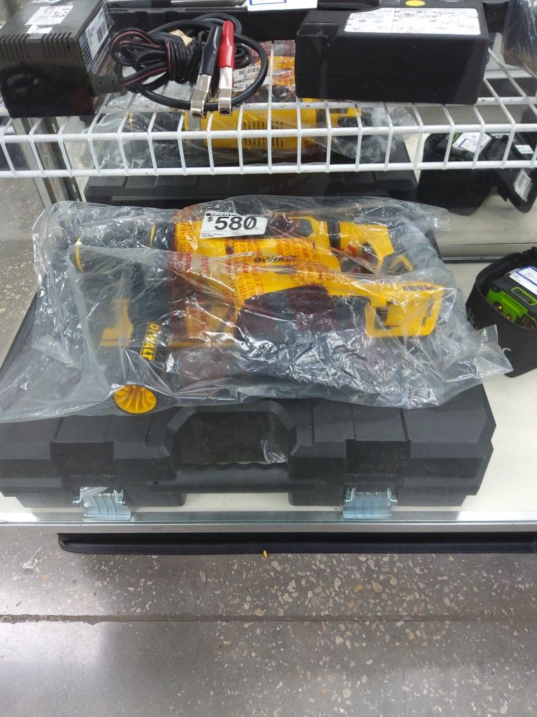 Dewalt Cordless Hammer Drill Dch481